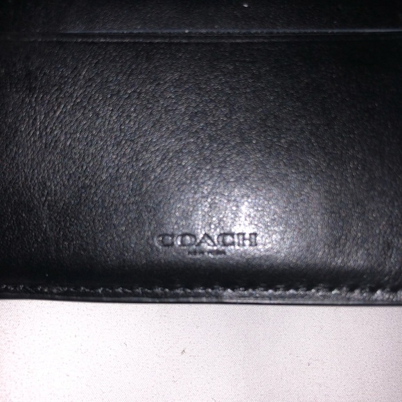 Coach Signature Canvas Wallet - Picture 3 of 4